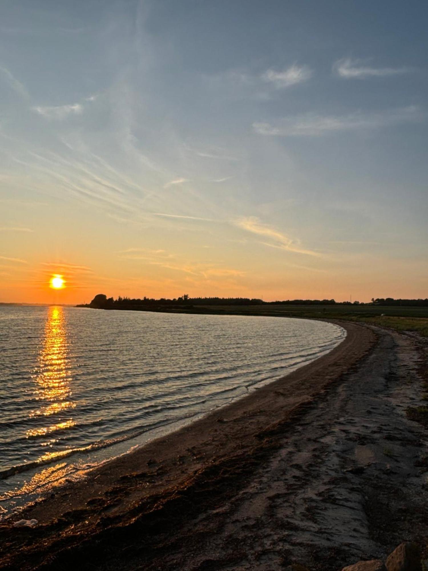Nedlagt Gard I Naturen Med Ro Og Fred Og Samtidig Taet Pa Strand Og Fiskeri Og Indkobsmuligheder นอร์บอร์ก ภายนอก รูปภาพ